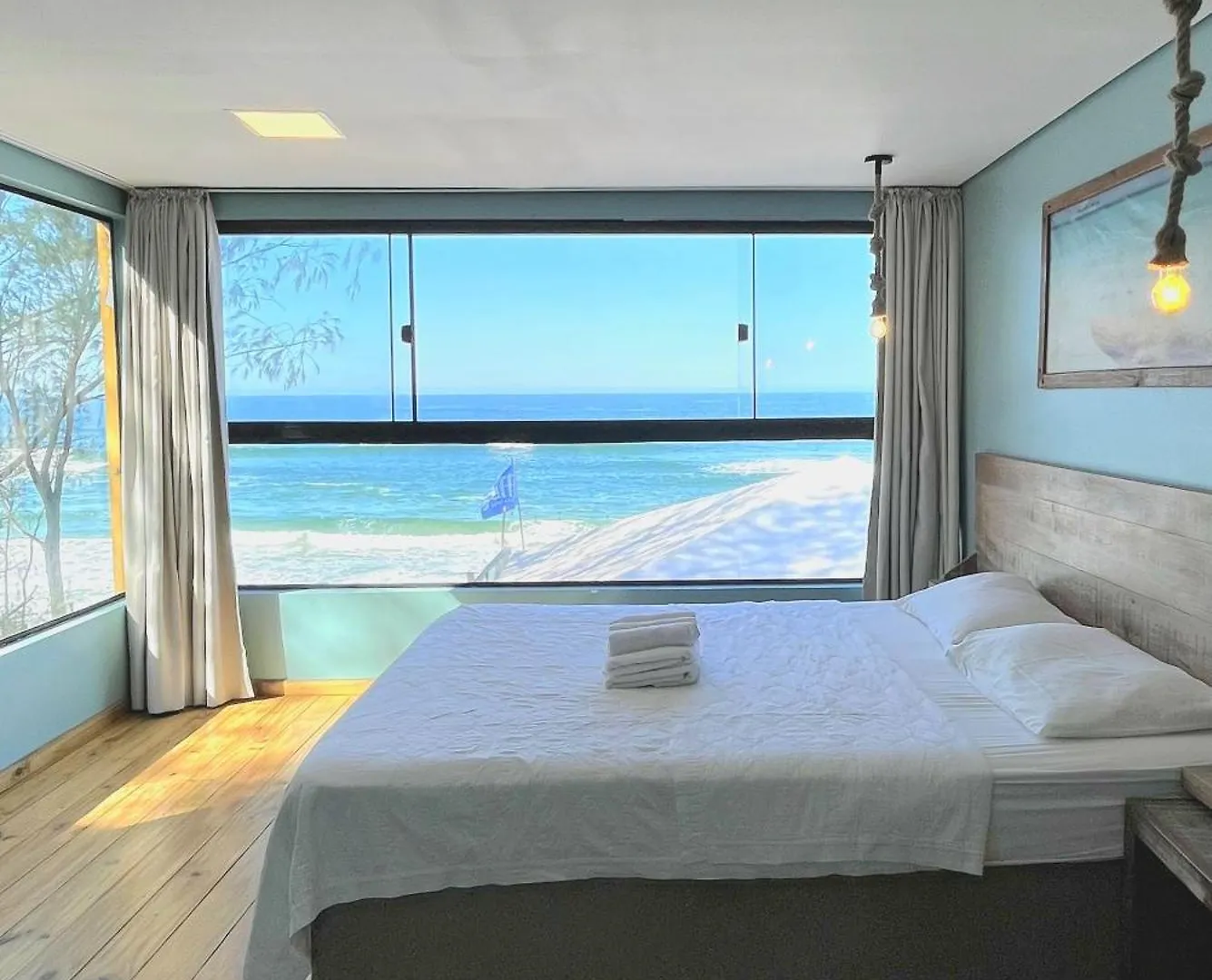 Hostel Graffi Beach House Florianopolis Brazil