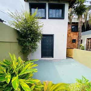 Casa de hóspedes Turistando Em Floripa - Espaco Privativo Ate 6 Pessoas, Florianópolis